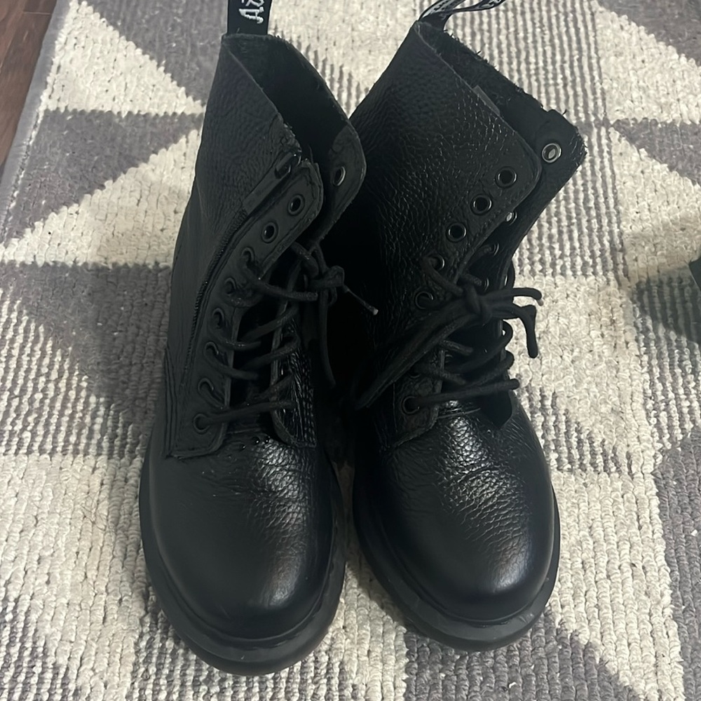 Doc Dr Martens 1460 Pascal Mono black size 7 Eu 38 UK 5